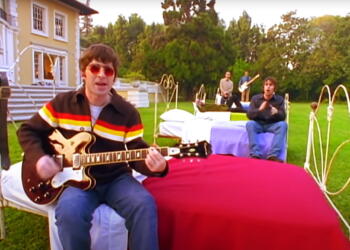 lirik lagu don't look back in anger
