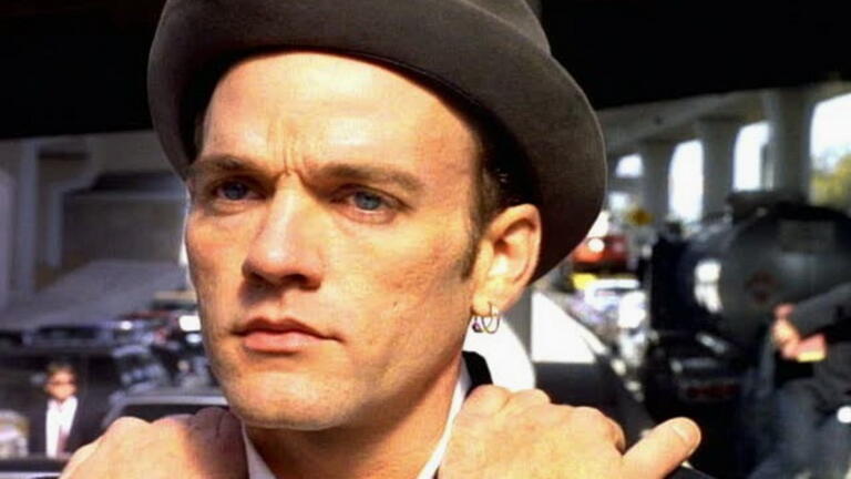 Lirik Everybody Hurts, Lagu Pencegahan Bunuh Diri dan Juga Pengharapan Positif