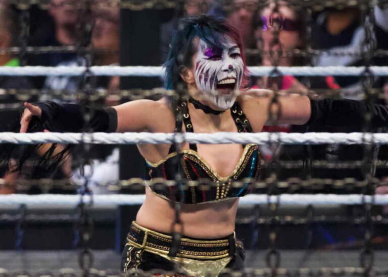 Asuka Memecahkan Rekor di WWE Elimination Chamber 2023