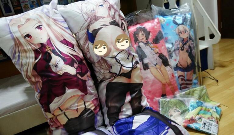 Sejarah dan Asal Mula Dakimakura, Bantal Peluk Waifu Kesayangan Wibu