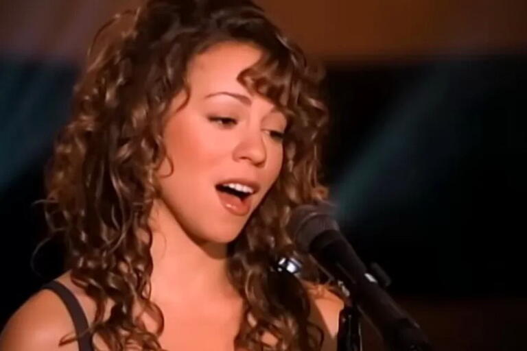 lirik lagu hero mariah carey