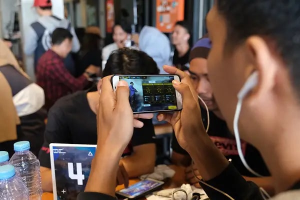 Cek Koneksi Internet | cara mengatasi matchmaking error di Free Fire