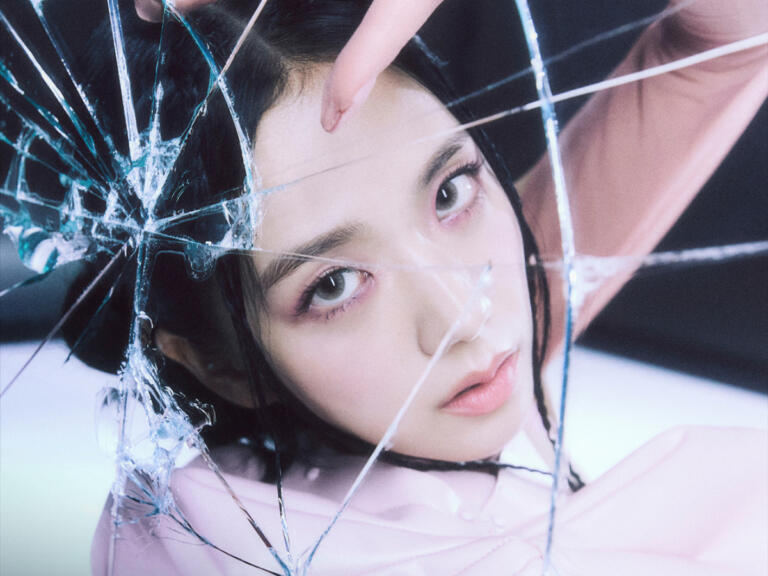 Laris Manis, Jumlah Pre-Order Album Solo Jisoo Jadi Yang Terbanyak Dalam Sejarah 10 Laris Manis, Jumlah Pre-Order Album Solo Jisoo Jadi Yang Terbanyak Dalam Sejarah