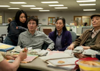 sinopsis film everything everywhere all at once