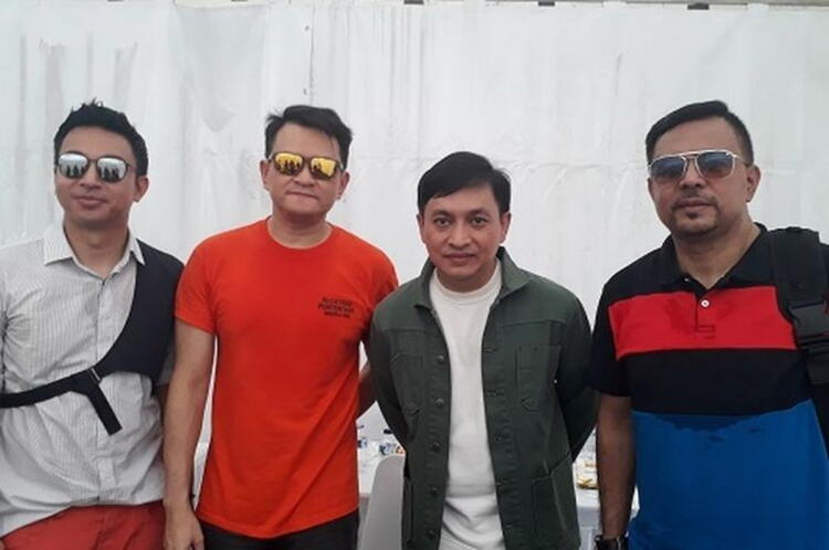 lirik lagu setahun kemarin