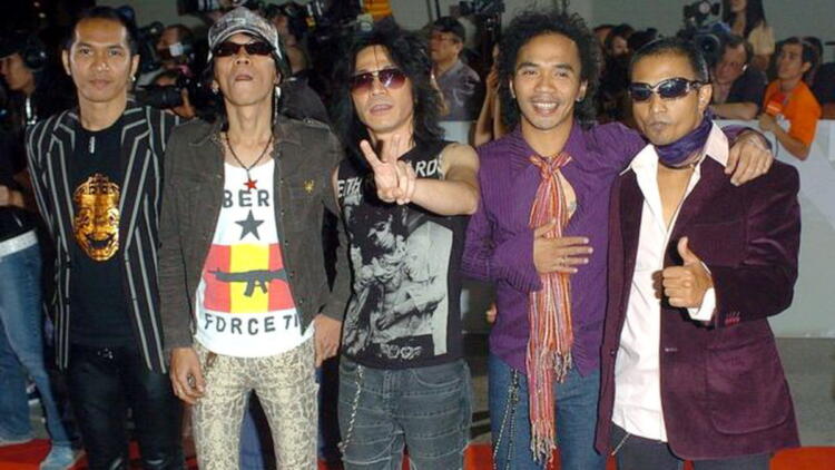 slank terlalu manis