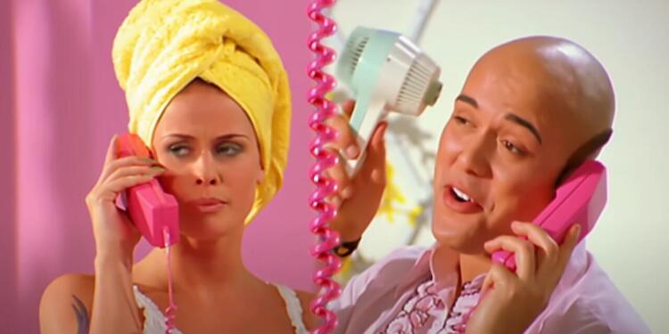 Lirik lagu Barbie Girl