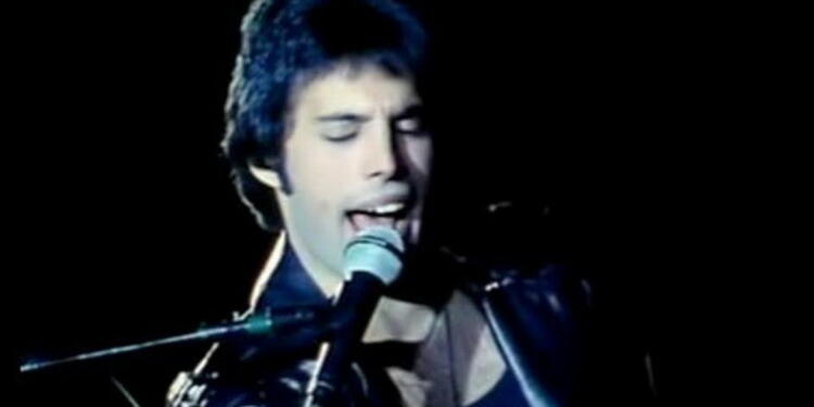 Lirik lagu don't stop me now