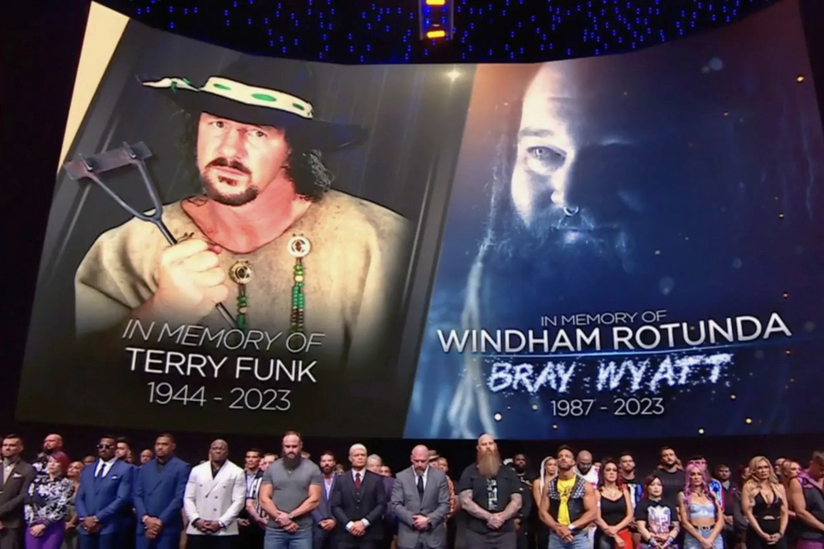 Smackdown Mengadakan Tribute Bray Wyatt Dan Terry Funk - Dafunda.com