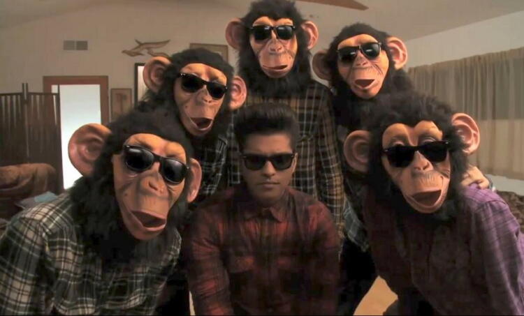 lirik lagu the lazy song