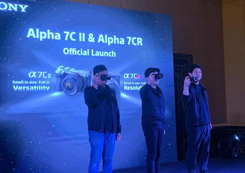 Sony-alpha-7cr-dan-7cii