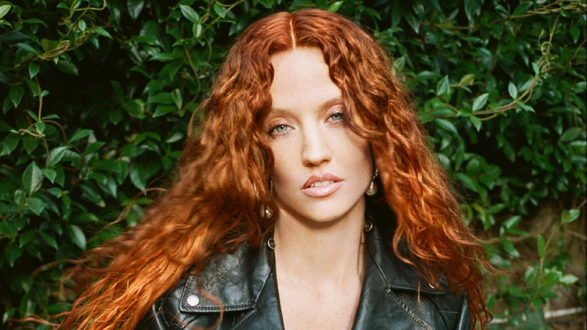 Lirik Lagu Friend of Mine Milik Jess Glynne