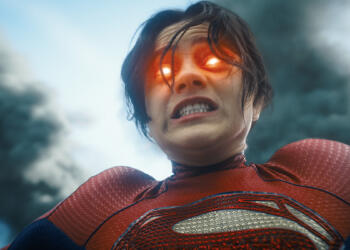 Supergirl Di Film The Flash/Warner Bros