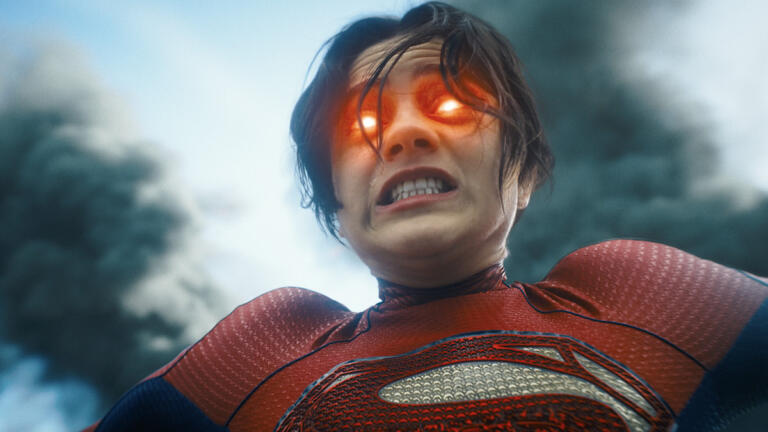 Supergirl Muncul di Film Superman: Legacy? Bukan Sasha Calle