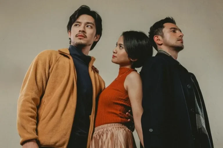 Jadwal Tayang dan Sinopsis Film Suami yang Lain, Emosional! 4 Jadwal Tayang dan Sinopsis Film Suami yang Lain, Emosional!