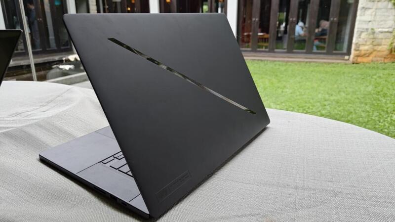 Asus Rog Zephyrus G16 3