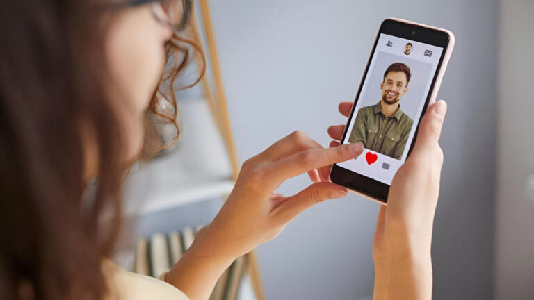 8 Recommended Best Matchmaking Apps, including Tinder