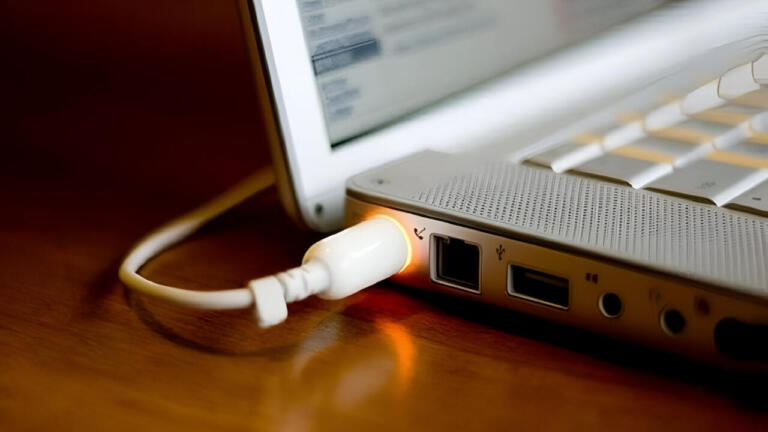 7 Cara Agar Baterai Laptop Tetap Awet dan Tahan Lama
