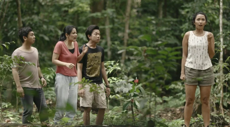 Link Nonton dan Sinopsis Film Hangout Raditya Dika