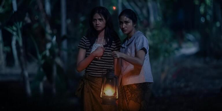 Sinopsis Film Badarawuhi di Desa Penari, Lebih Menegangkan! 9 Sinopsis Film Badarawuhi di Desa Penari, Lebih Menegangkan!