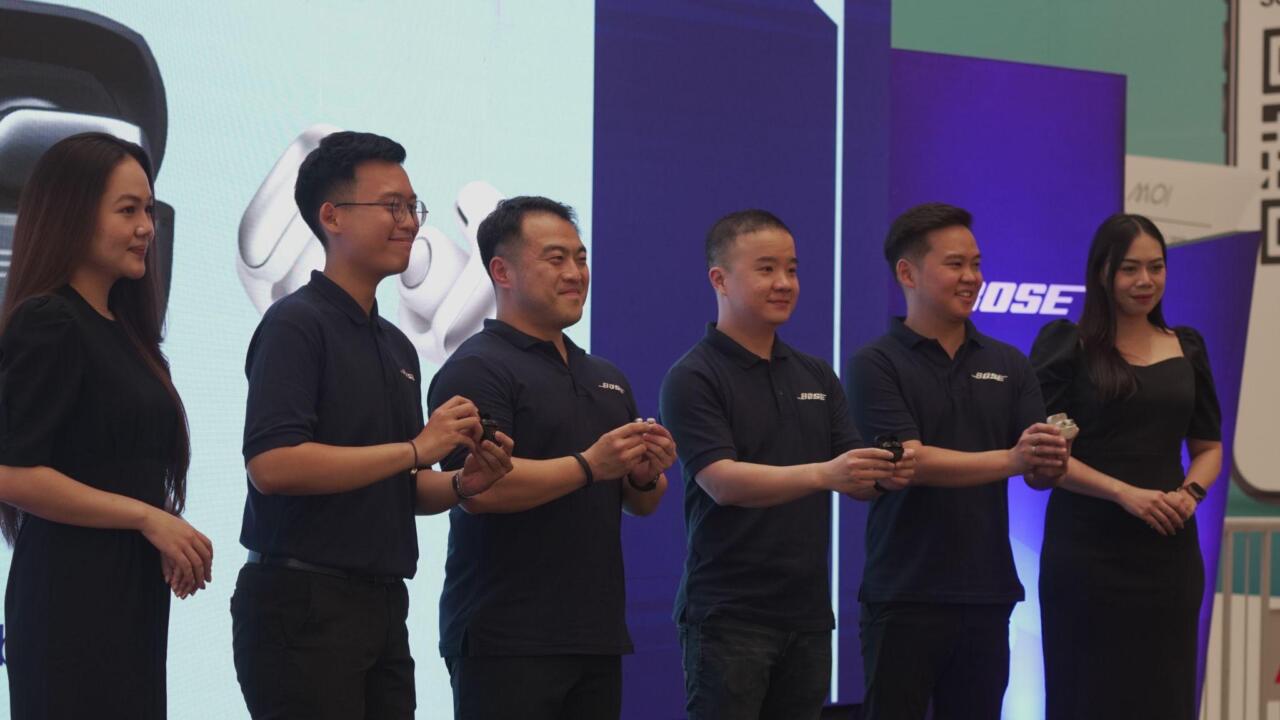 Resmi Rilis di Indonesia Hari Ini, Bose Ultra Open Earbuds Dibanderol 4 Jutaan 12 Resmi Rilis di Indonesia Hari Ini, Bose Ultra Open Earbuds Dibanderol 4 Jutaan