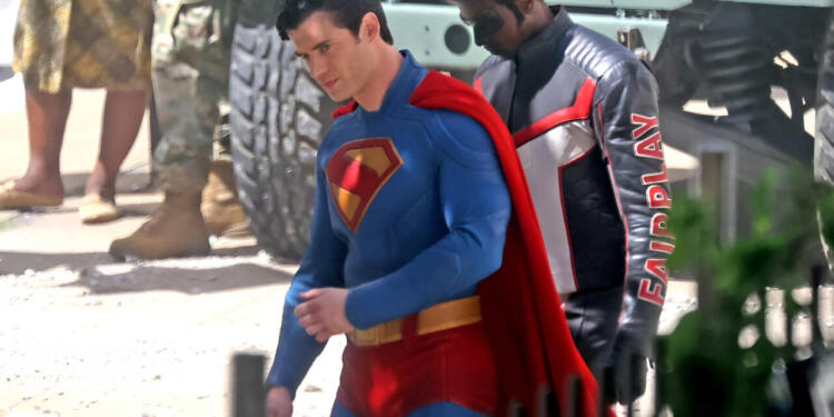 superman dcu leaked photos