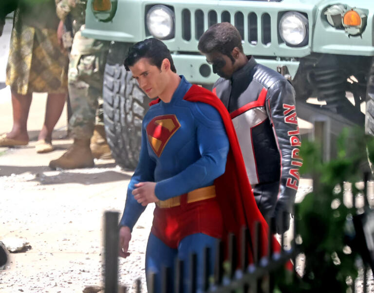 Foto Bocoran Superman DCU yang juga Tampilkan Mister Terrific