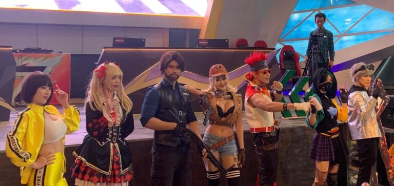 Cosplayer-ff-7th-anniversary