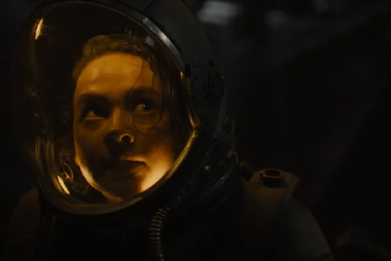 Trailer Final Alien: Romulus Hadirkan Elemen Horor Film Pertama 6 Trailer Final Alien: Romulus Hadirkan Elemen Horor Film Pertama