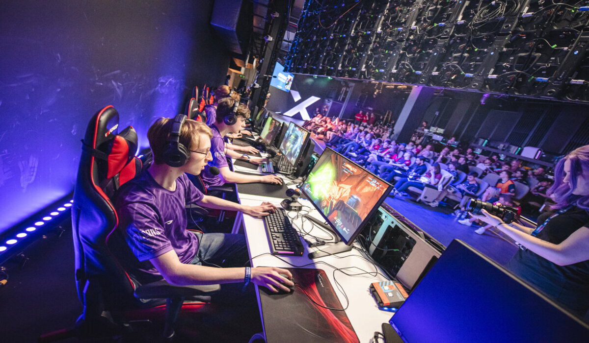 9 Peran E-sports dalam Dunia Game, Bentuk Revolusi Global 4 9 Peran E-sports dalam Dunia Game, Bentuk Revolusi Global