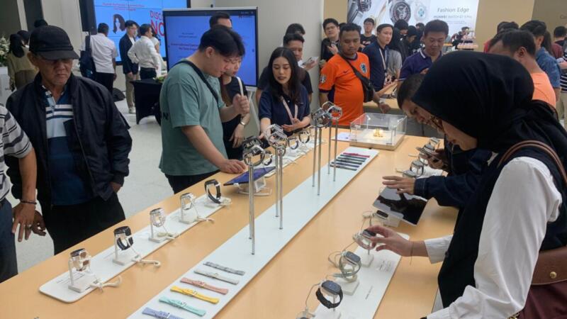 Huawei Experience Store Mta Menjajal Produk