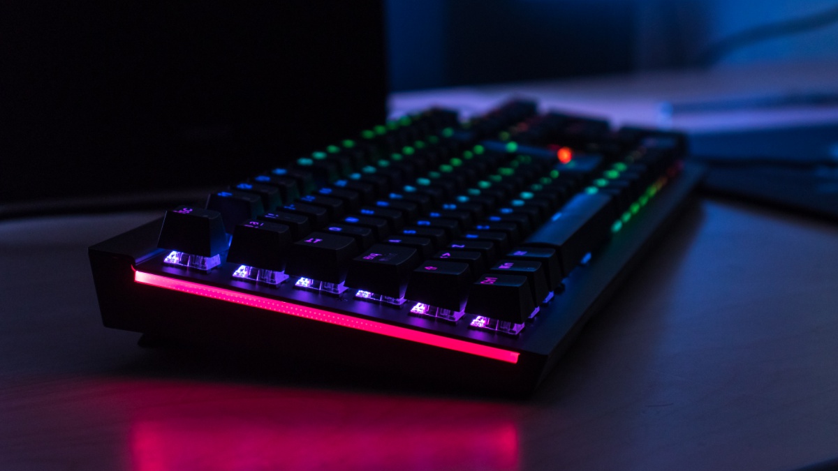10 Rekomendasi Keyboard Gaming Terbaik 2024
