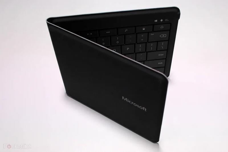 Microsoft Microsoft Universal Foldable Bluetooth Keyboard Full01