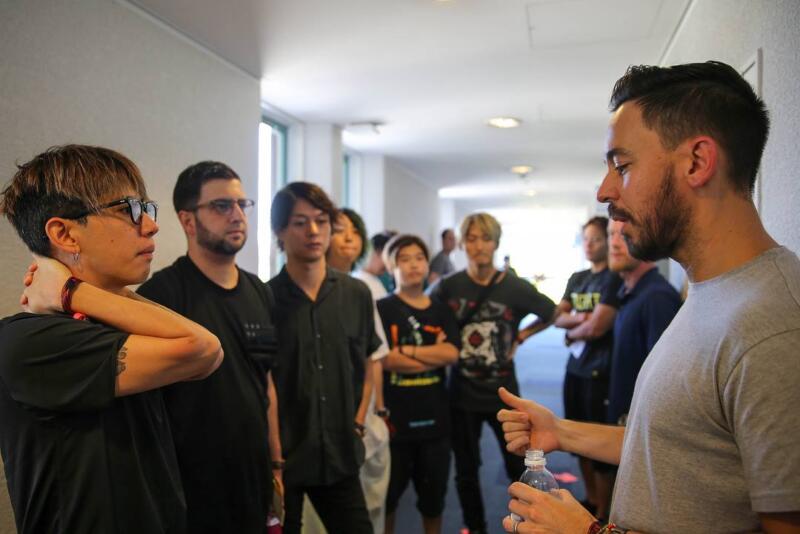 ONE OK ROCK Bersama Mike Shinoda | Facebook