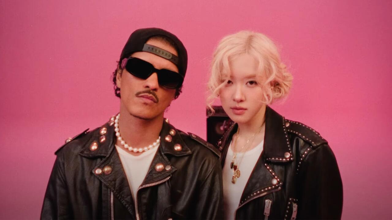 Rose Bruno Mars | 8days