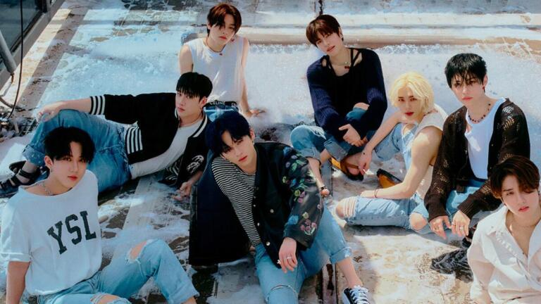 Stray Kids Cetak Sejarah: Jual 30 Juta Album, Mendominasi K-Pop!