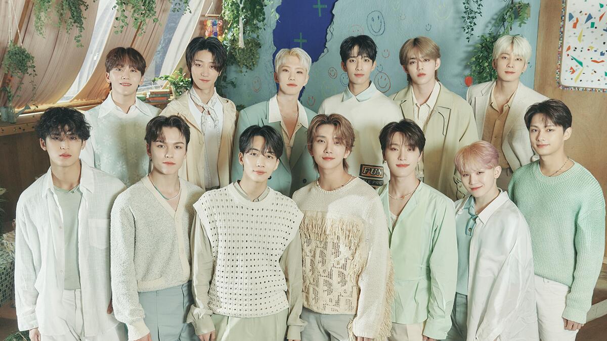 Group K-Pop SEVENTEEN Rayakan Meriah Ultah CARAT!