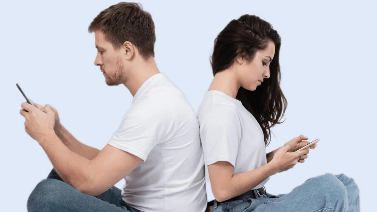 8 Cara Sadap HP Pasangan, Hati-hati Ketahuan!