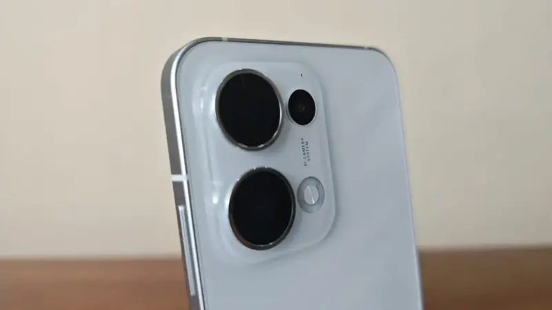 Oppo Reno 13 5g 4