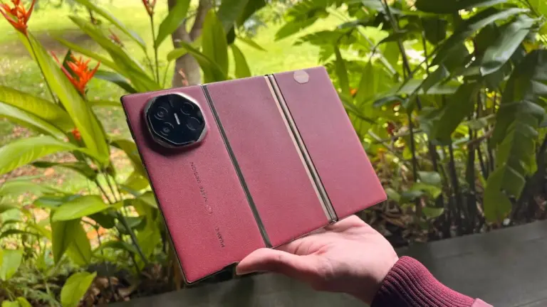 Huawei Mate Xt 1