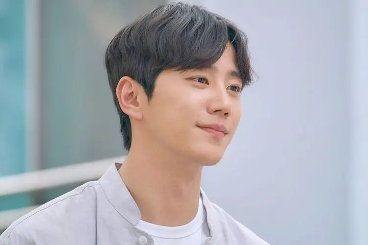 Awal Berkarir Akting - Fakta Aktor Lee Jun Young