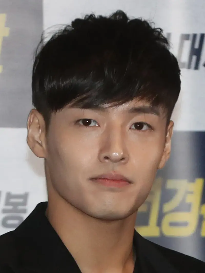 Kang Ha Neul - Biodata Pemain Drakor Tastefully Yours