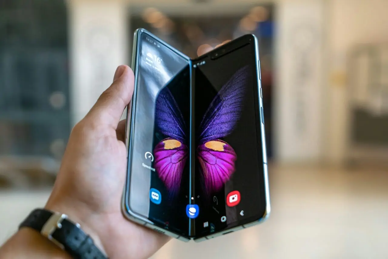 Pengertian Layar OLED dan Plus Minusnya!