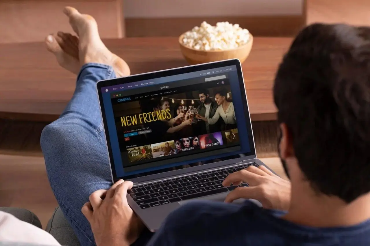 Akhir Pekan Makin Seru dengan 7 Film Netflix Bertema Teknologi yang Wajib Ditonton!