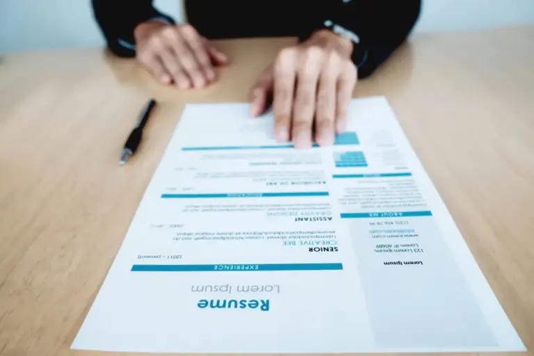 6 Rekomendasi AI untuk Bikin CV yang Menarik 11 6 Rekomendasi AI untuk Bikin CV yang Menarik