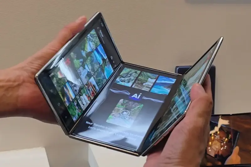 Bocoran Spek Galaxy G Fold, HP layar lipat tiga samsung