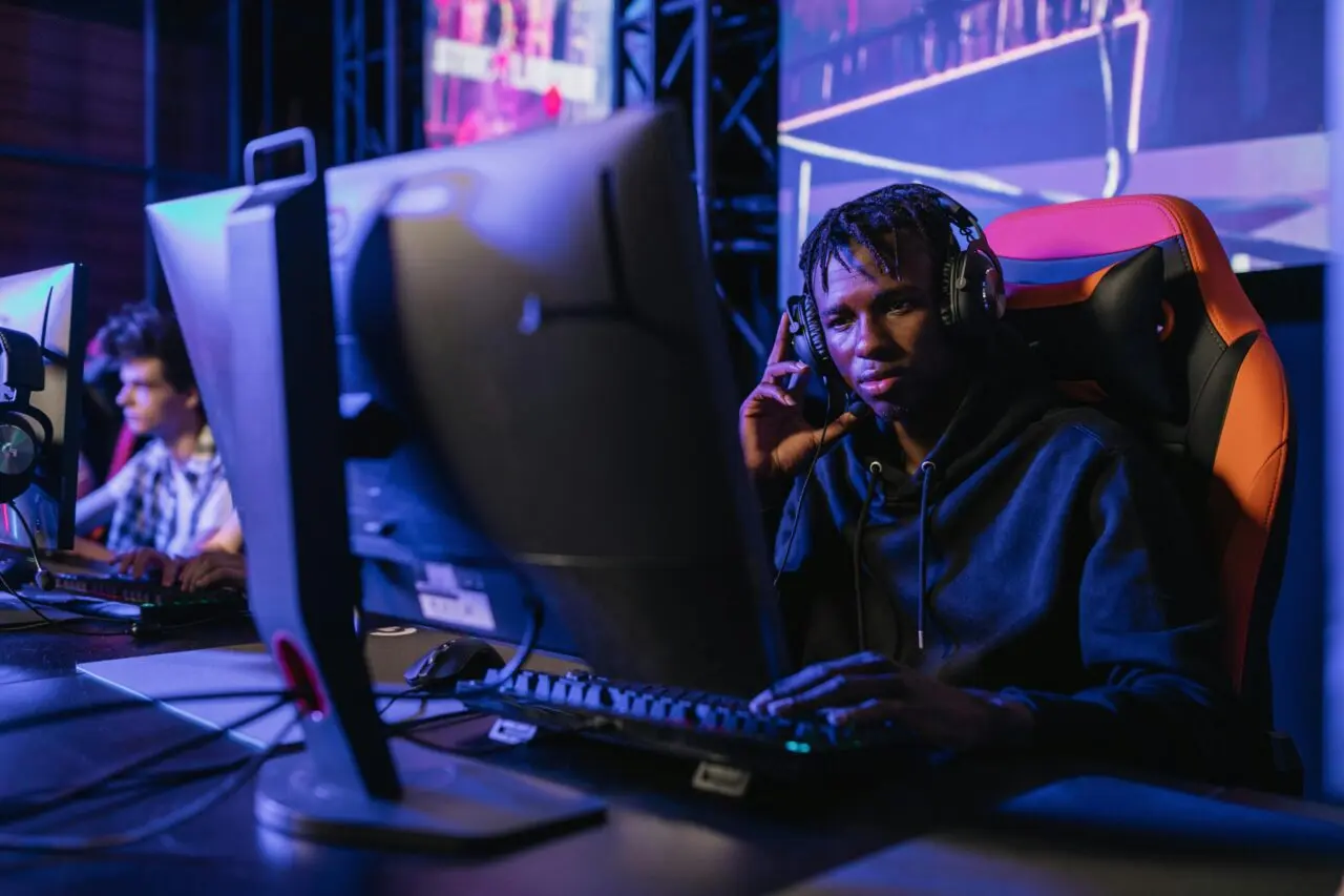 Akankah Esports Menjadi Setara dengan Olahraga Tradisional dalam Bisnis?