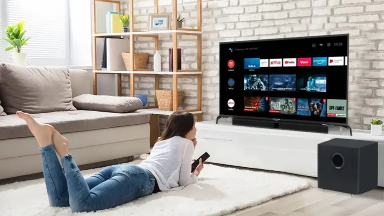Perbedaan TV QNED vs OLED, Mana yang Lebih Worth it?