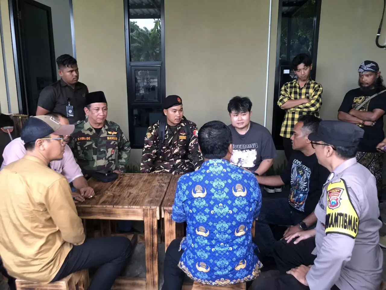 Singgung NU, YouTuber Stevansyoung Didatangi Banser Jember 6 Singgung NU, YouTuber Stevansyoung Didatangi Banser Jember