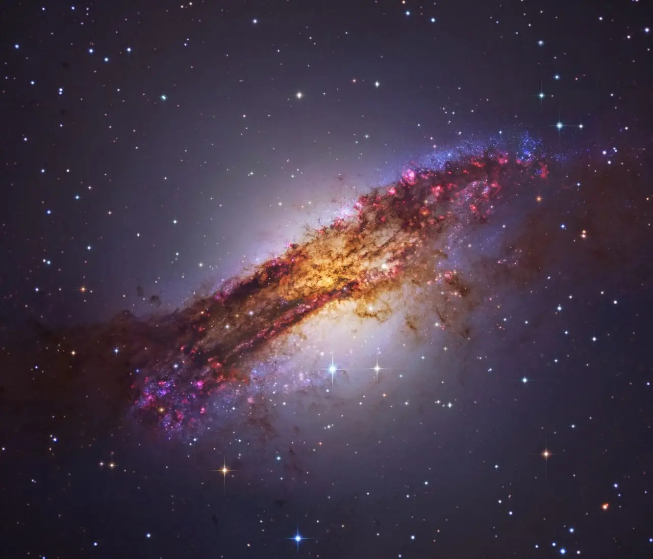 Centaurus A, Galaksi Aktif Terdekat dengan Lubang Hitam Supermasif